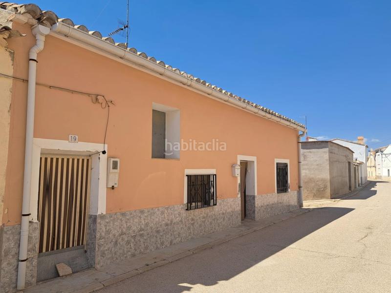 Foto bc5c2fa1-bb97-4285-a63e-7331fd5ec523. Casa bifamiliare in calle mayor cojos 21 in Requena