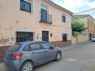 Casa adossada a Calle arcas los casas eufemia 6. Bonita casa de pueblo para entrar a vivir.
