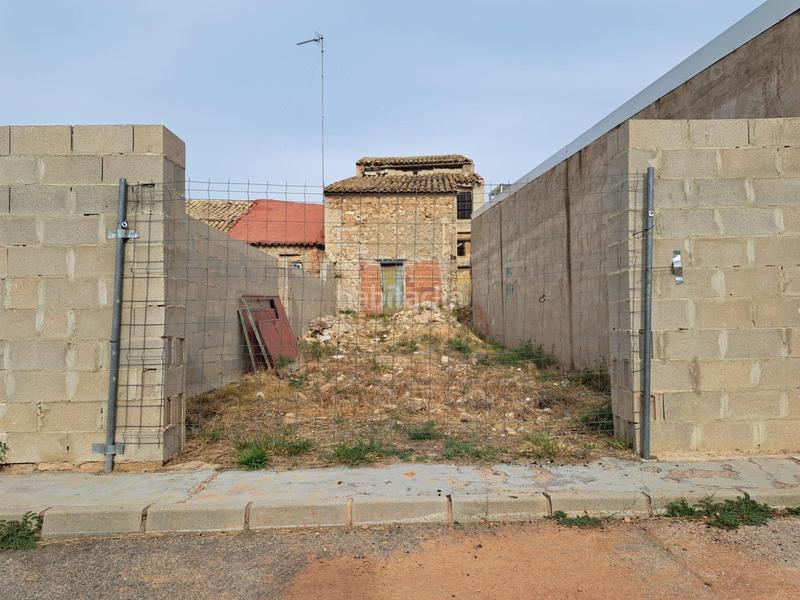 Foto 48ea1418-6f1f-45c5-bb59-d836f13d4ecc. Casa amb aparcament a Requena