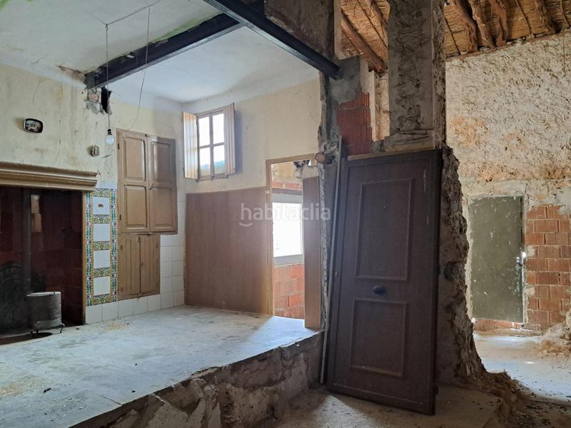 Foto 950d21af-8dfa-48c1-a75b-15ec4e24bac6. Casa amb aparcament a Requena