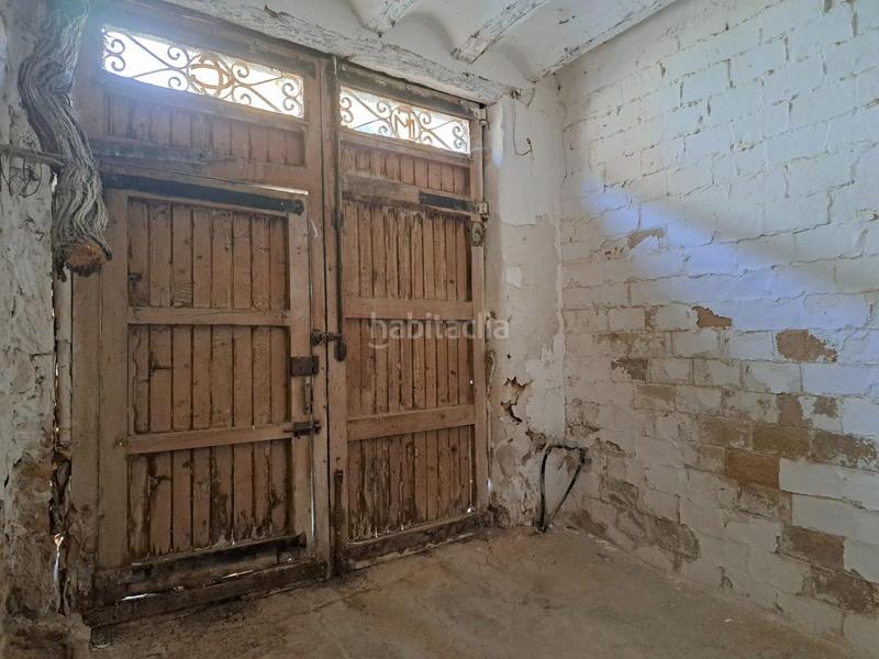 Foto f1889779-754d-4c76-9401-a8f69e5c1332. Casa amb aparcament a Requena