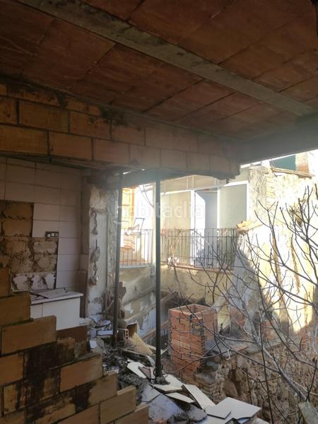 Foto d08d9e31-5d02-45a2-a56b-fff1ded54f74. Casa en calle de santa maría 12 casa para derribo en barrio de la villa. en Requena