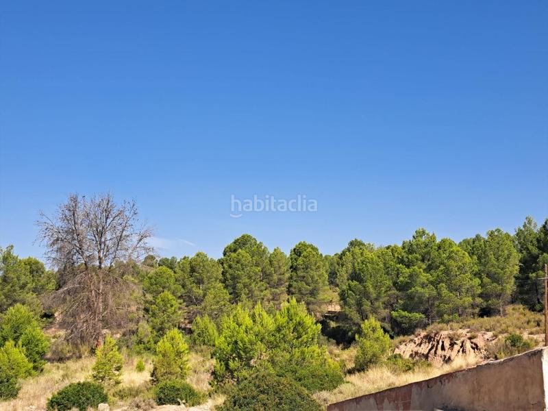 Foto 0450cc82-b8af-45a0-b30a-c34fe01071e1. Casa adossada a calle calle Requena casas río a Requena