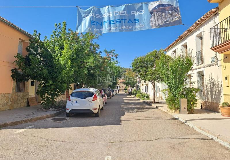 Foto 3062a282-0fa5-4354-b07e-5a7227887d41. Casa adossada a calle calle Requena casas río a Requena