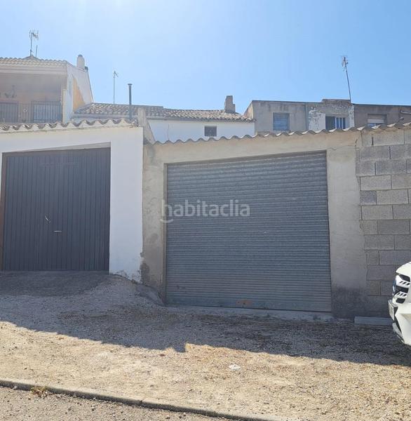 Foto 590e2edb-e7f5-4894-9041-32d5e518c364. Casa adossada a calle calle Requena casas río a Requena