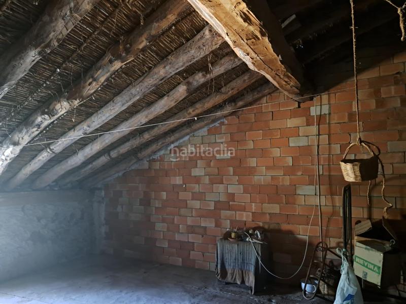 Foto 85d2bd87-1f29-4764-bd24-ce064a6754a7. Casa adossada a calle calle Requena casas río a Requena