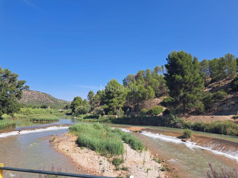 Foto a40be303-411b-495a-b037-5a6a7a7deb8f. Casa adossada a calle calle Requena casas río a Requena