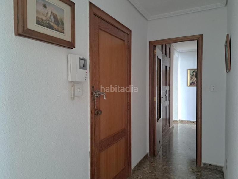 Foto 513bbc5a-fedb-4940-b549-065f40ccf829. Piso en calle de garcía gonzález 24 piso con ascensor de cuatro dormitorios en zona céntrica. en Requena