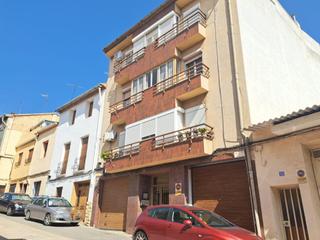 Appartement  Calle calle de garcía gonzález 24. Piso con ascensor de cuatro dormitorios en zona céntrica.