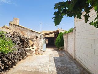 Maison  Calle progreso derramador 13. Bonita casa de pueblo con amplio patio y fachada a dos calles.