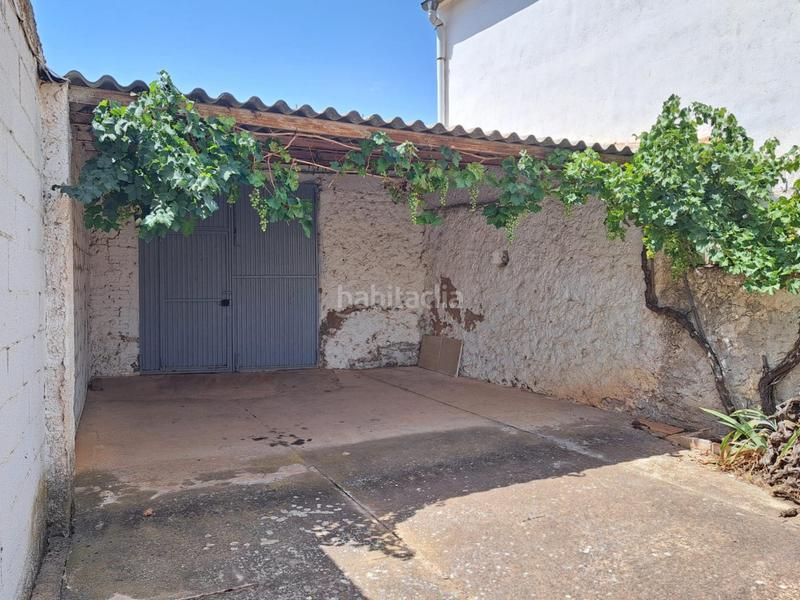 Foto 47d32875-c4a9-46a3-8e08-815b866ecde9. Casa en calle progreso derramador 13 bonita casa de pueblo con amplio patio y fachada a dos calles. en Requena
