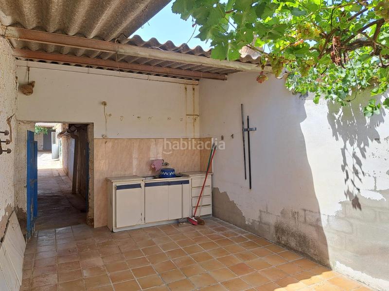 Foto 69dc25fa-38f9-44a7-9e1c-17a24f5e3b95. Casa en calle progreso derramador 13 bonita casa de pueblo con amplio patio y fachada a dos calles. en Requena