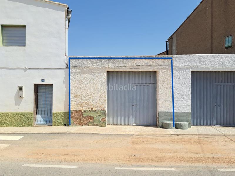 Foto d283833e-839c-44fa-acbc-a526db2e6e6b. Casa en calle progreso derramador 13 bonita casa de pueblo con amplio patio y fachada a dos calles. en Requena