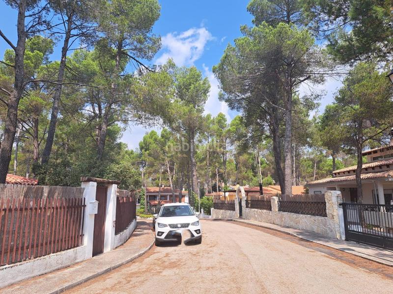 Foto 13ad05b9-4aa7-4376-95d2-67dd60dd07ce. Chalet en urbanizacion hontanar 15 amplio chalet en estado impecable. en Utiel
