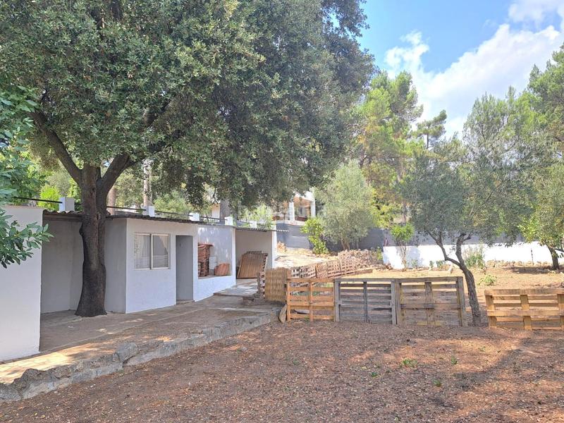 Foto ca93bc4e-5c4a-40e8-a66d-67d9286faa93. Chalet en urbanizacion hontanar 15 amplio chalet en estado impecable. en Utiel