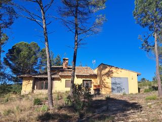 Casale in Viñuelas. Espectacular finca rústica con piscina cerca de requena.