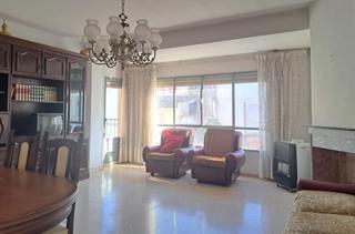 Appartement  Calle desamparados 16. Piso de cuatro dormitorios próximo al centro  luminoso, espacios