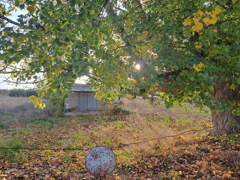 Foto 966214f4-e290-4579-8b02-945d68b778bf. Masía en calle calle Requena casa de campo próxima a con pequeña nave. en Requena