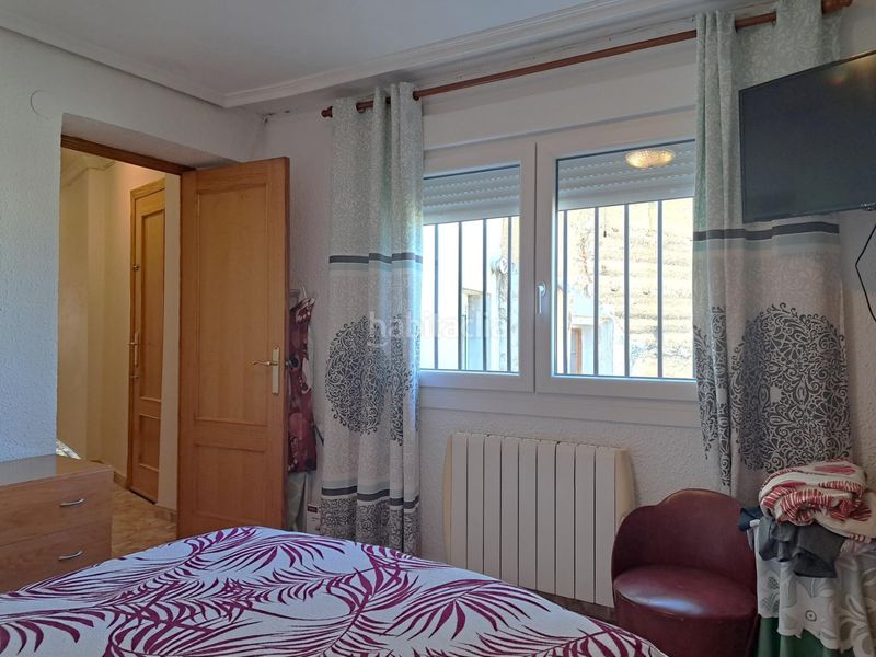 Foto e3ce6384-ed51-4db6-a325-003553e423a4. Casa a calle poblete 18 a Requena