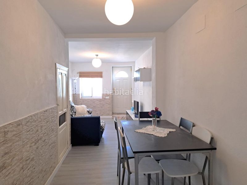 Foto 4501c8ee-bcfc-4ec4-a972-b7ba6054b6fd. Casa a calle calle colegio 19 a Requena
