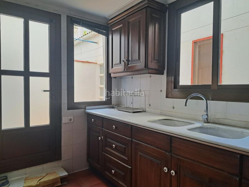 Foto ace9dfbe-90a9-4d0b-a609-825447065c5a. Pis a calle vega la 3 a Requena