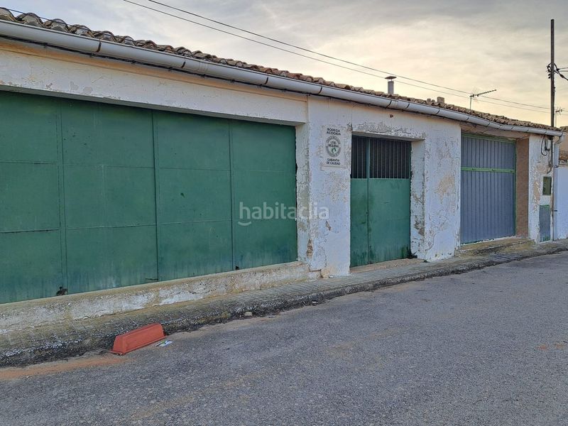 Foto bd3149a2-cd86-475f-80a0-ebb94c31ae82. Casa adossada a calle ganaderos 16 a Requena
