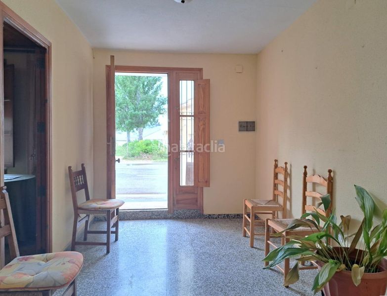 Foto 893fcac0-70f9-4fb7-882a-955f87f66469. Casa a calle calle Requena campo arcís 11 a Requena