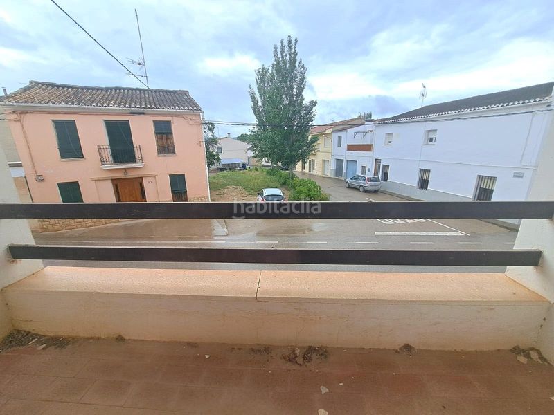 Foto bd398aca-546a-45c8-a341-1af5c3b8a0ba. Casa a calle calle Requena campo arcís 11 a Requena