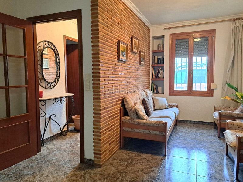 Foto 75f1bdf6-5f7f-4d62-b265-907d0865ef90. Casa amb aparcament a Requena