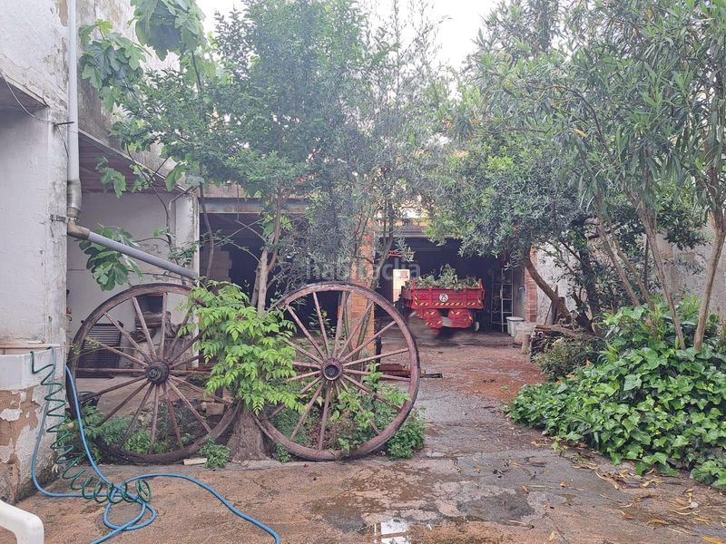 Foto b4c3e27c-ef22-41f9-836e-291fe3d1ba28. Casa amb aparcament a Requena