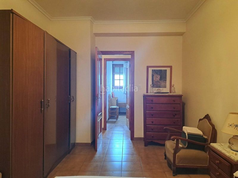 Foto efb3f5c9-09cb-4451-bcdb-c327ed1df936. Casa amb aparcament a Requena