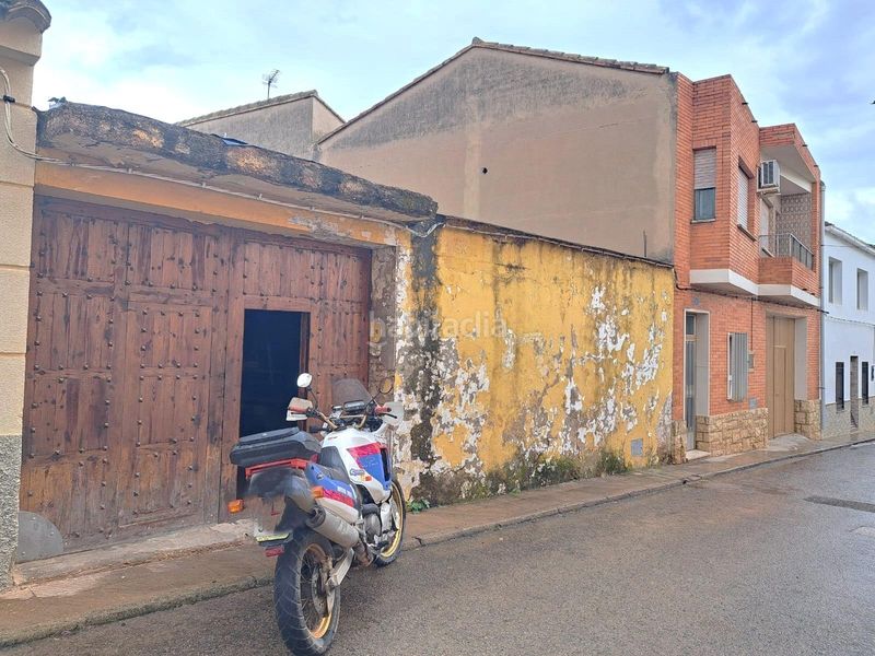 Foto fb33675d-cae1-4eb3-8184-e59bb885ec5d. Casa amb aparcament a Requena