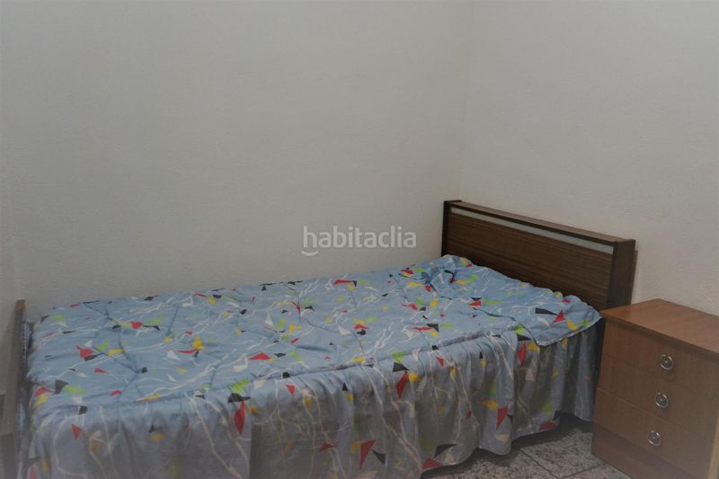 Foto 0d6d4f21-7e6d-41b4-892f-c34b464e030c. Pis a calle peso 13 a Requena
