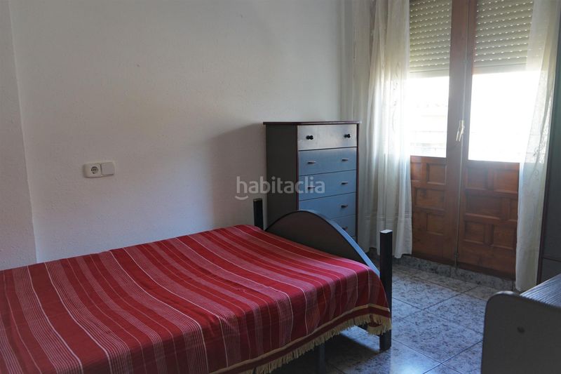 Foto 1ab37b4a-298b-4c24-92a8-ed1e555597b0. Pis a calle peso 13 a Requena