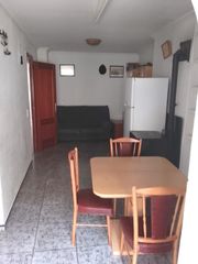Pis  Calle peso 13. Piso en pleno centro de requena, listo para entrar a vivir