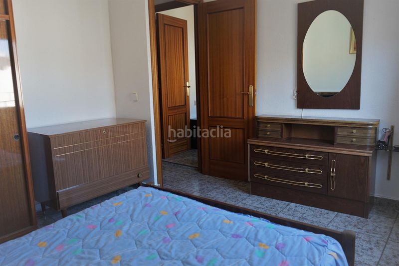 Foto d29ef265-d734-41fa-9fb2-86474b4c4036. Pis a calle peso 13 a Requena