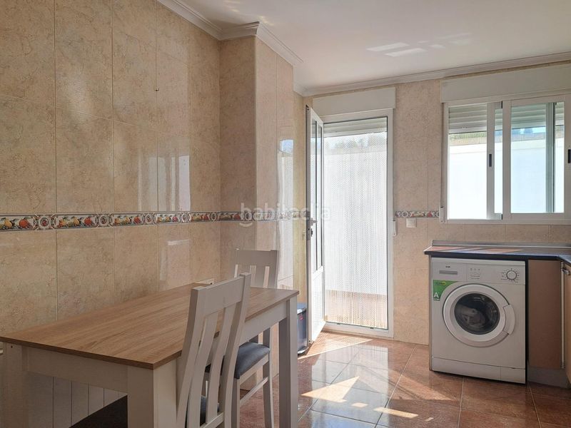 Foto 23f64df1-e011-4907-8a8d-2ca93a34d1ec. Casa a schiera in calle union isidros 2 in Requena