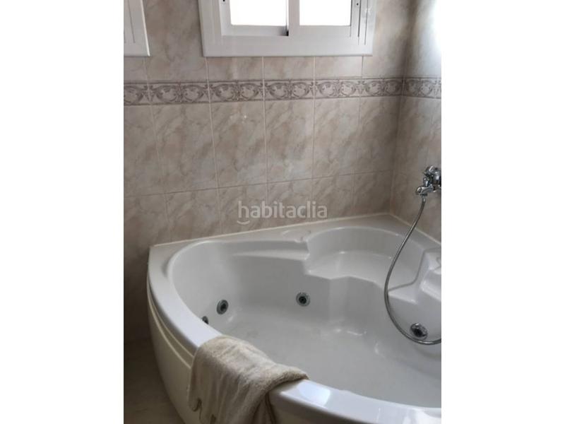 Foto 16f9649b-5c93-4a3f-bb83-f03e3931f9e4. Chalet actualmente inkiokupa en negociación!! chalet precioso totalmente esquinero y muy iluminado en la mejor zona , z en Valls