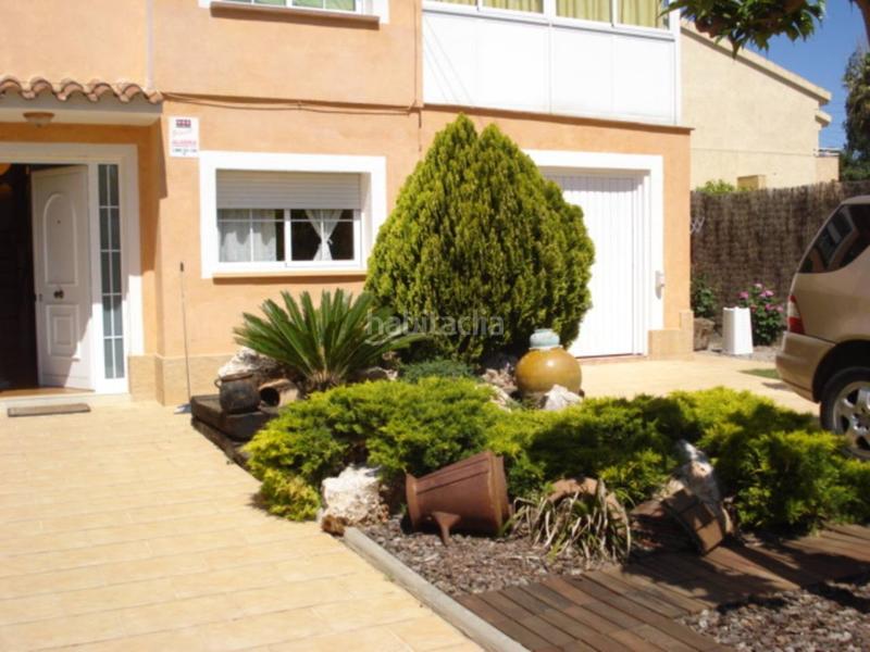Foto 79b3b3ee-7871-4be9-98b2-513169f44f88. Chalet actualmente inkiokupa en negociación!! chalet precioso totalmente esquinero y muy iluminado en la mejor zona , z en Valls