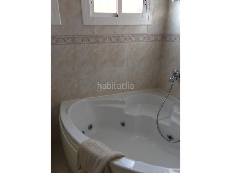 Foto aa740ca2-63f9-4fe2-98d8-7b6b9db71e26. Chalet actualmente inkiokupa en negociación!! chalet precioso totalmente esquinero y muy iluminado en la mejor zona , z en Valls