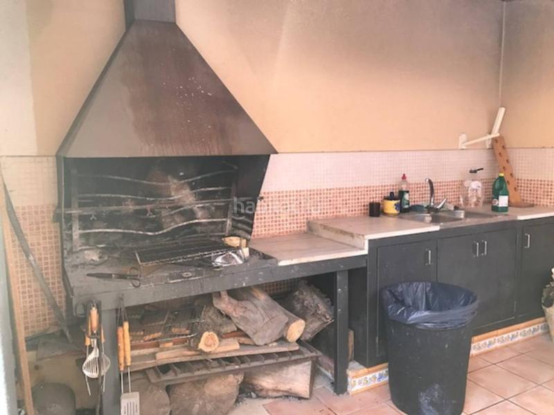 Foto acb7f111-6e50-42a8-aac2-3741f5bf1738. Chalet actualmente inkiokupa en negociación!! chalet precioso totalmente esquinero y muy iluminado en la mejor zona , z en Valls