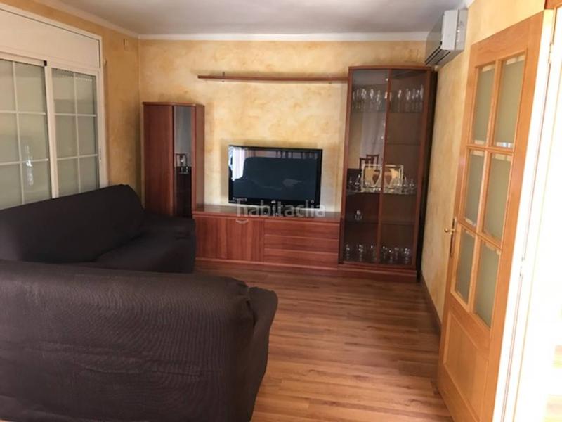 Foto d7304ca7-06d2-4141-878b-9187d818bca4. Chalet actualmente inkiokupa en negociación!! chalet precioso totalmente esquinero y muy iluminado en la mejor zona , z en Valls