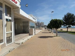 Business premise en Rosa de los vientos 17. Local comercial