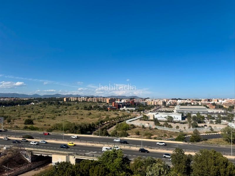 Foto fa762613-0bf0-4a3b-ab27-832c4fe9e5ec. Pis a carrer de catí 2 a Terramelar Paterna