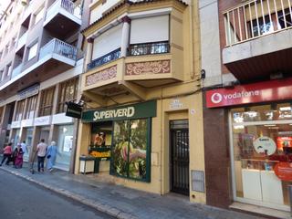Casa a Centre. Quieres vivir en pleno centro de el vendrell?  pues no te pierda