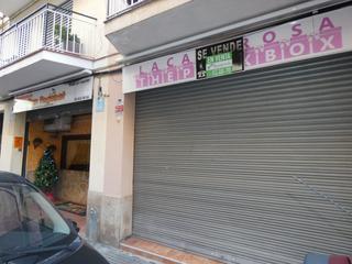 Local commercial à La Geltrú-Sant Jordi. Local en venta