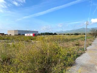 Residential Plot in Urbanitzacions de Llevant. Gran terreno industrial!!!