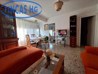 Appartement à Benalúa. Espaciosa vivienda en el barrio de benalua con cuatro dormitorio