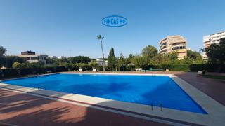 Appartement à Playa de San Juan. Amplio piso con cuatro dormitorios en playa de san juan