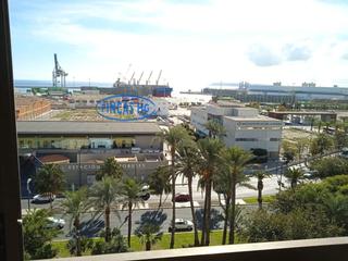 Appartamento in Barrio del Centro. Amplia vivienda de lujo junto al puerto deportivo y paseo maríti